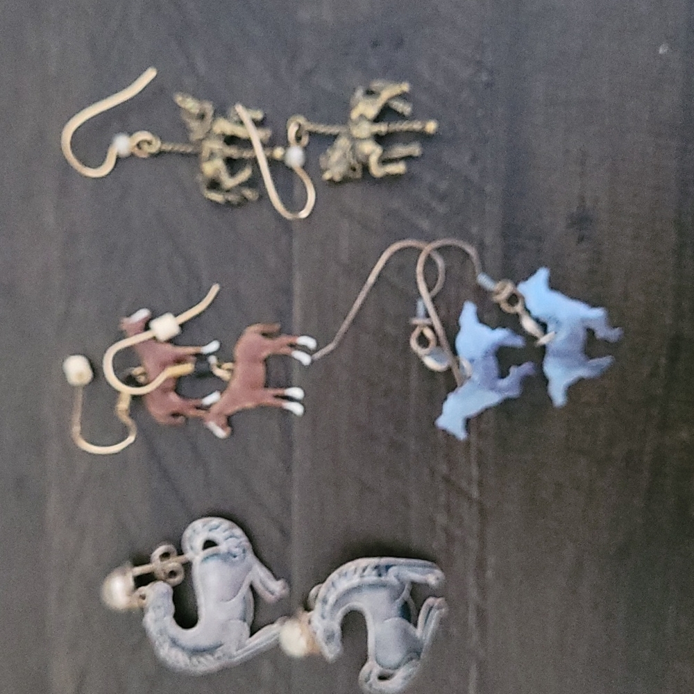 Horse Lover earrings! Set of 4 pairs